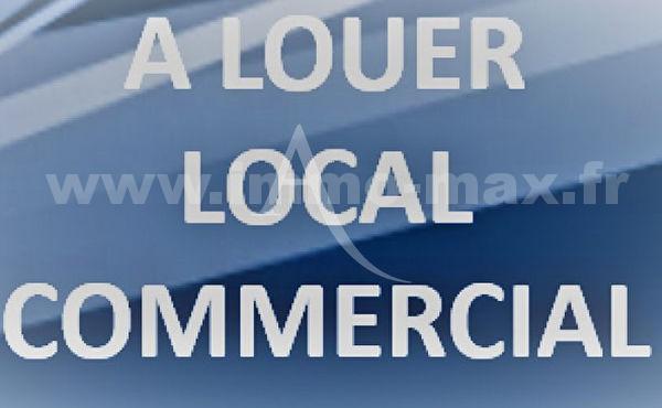 Local commercial  - 85m² - ST POL SUR MER