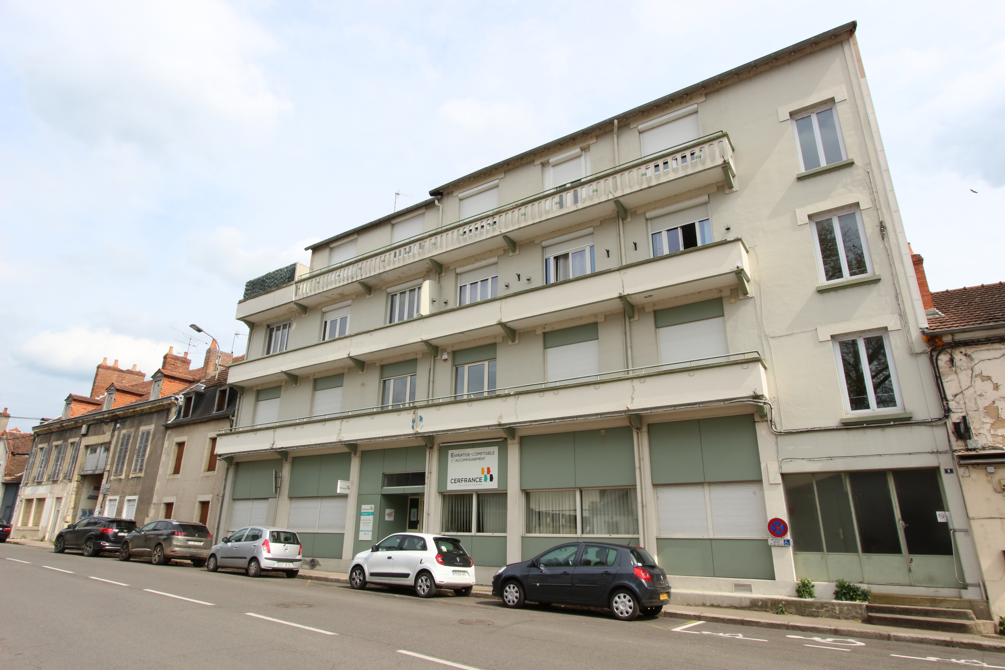 Local Professionnel  - 927m² - NEVERS