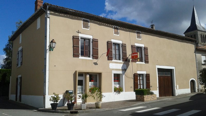 Local commercial  - 228m² - LA PERUSE