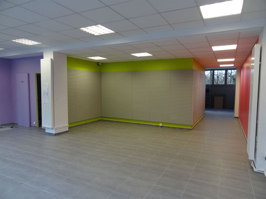 Local commercial  - 94m² - ORVAULT