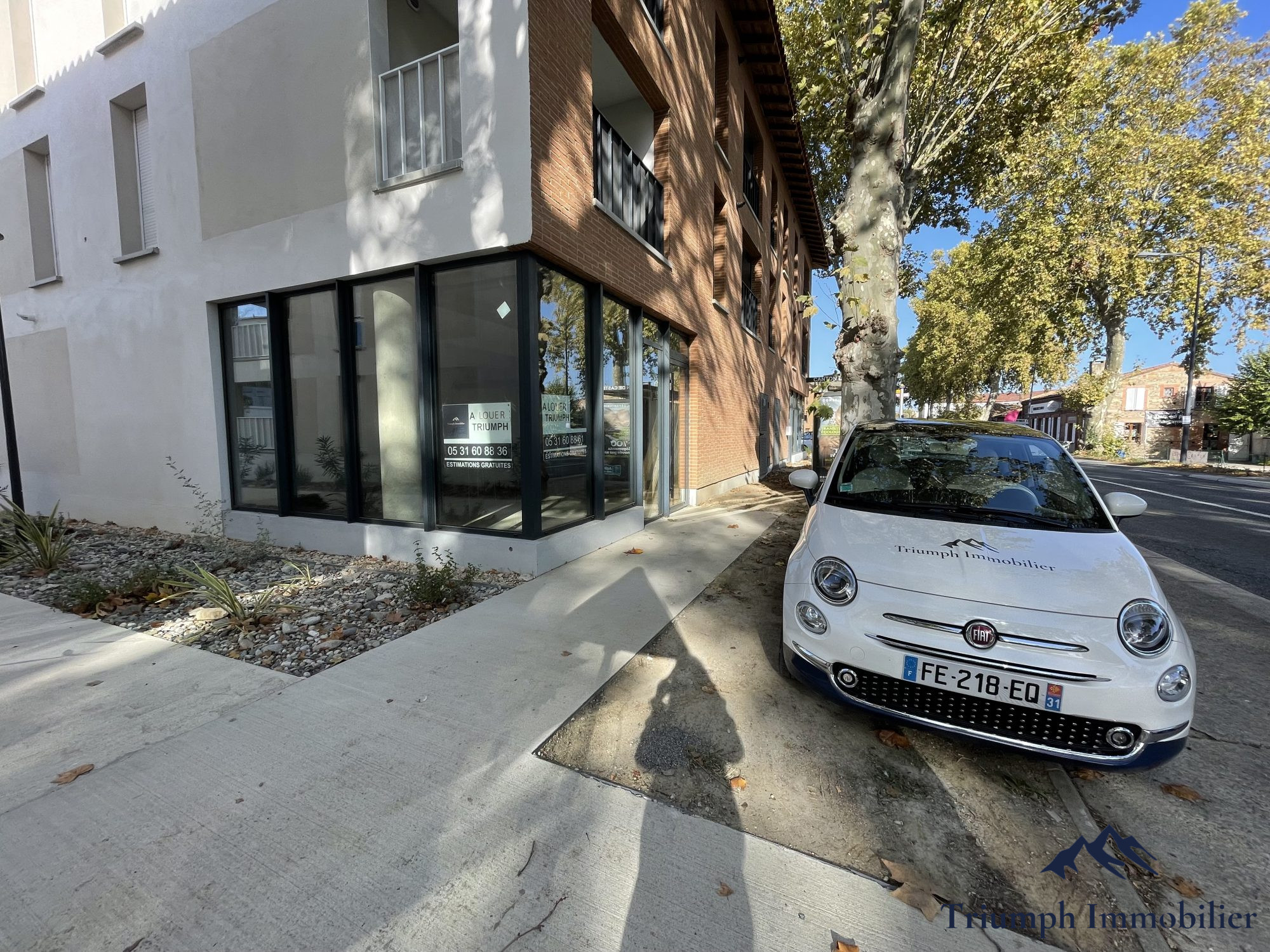 Local commercial  - 79m² - ST JORY