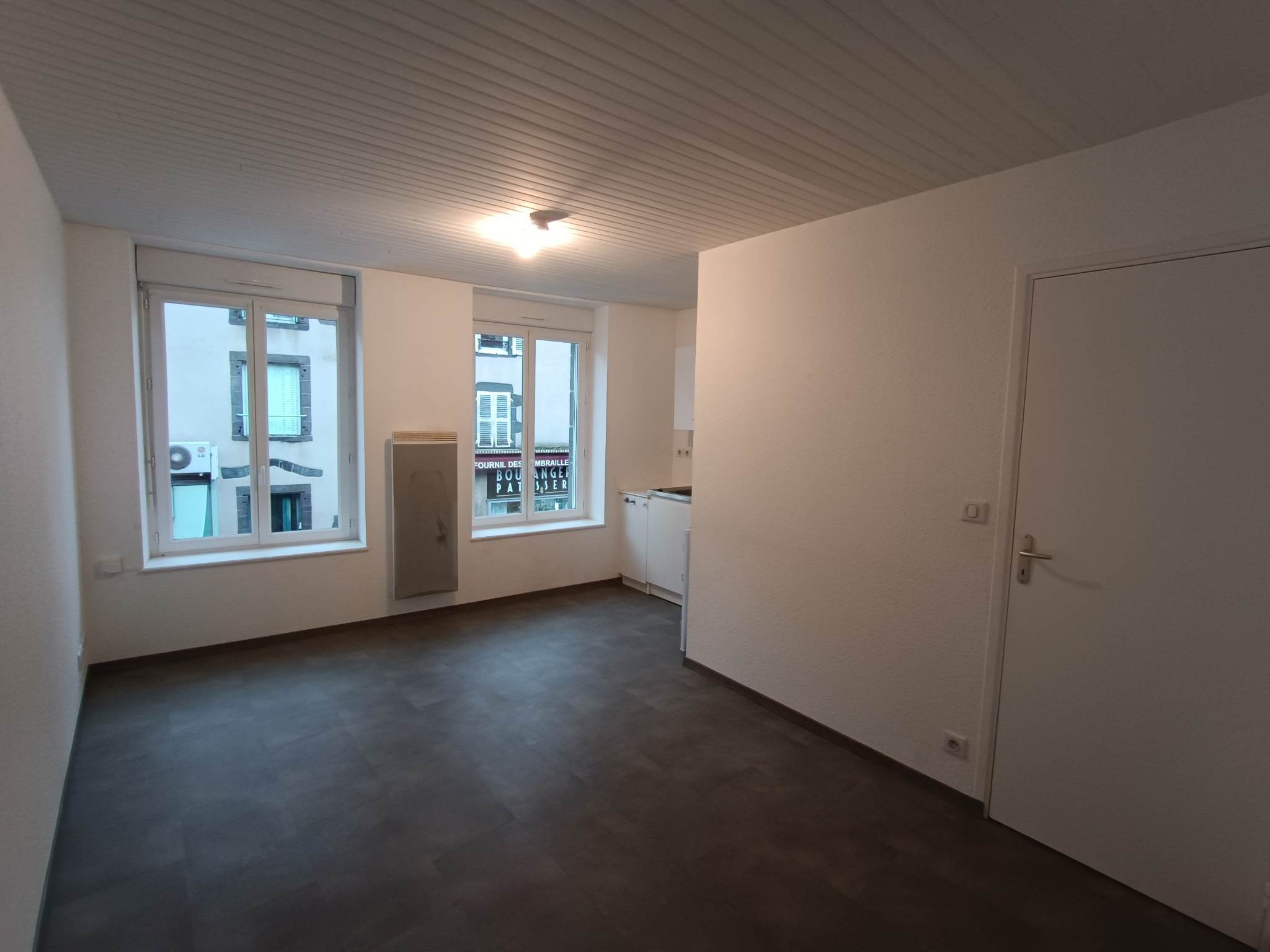 Appartement 1 pièce - 33m² - PONTGIBAUD