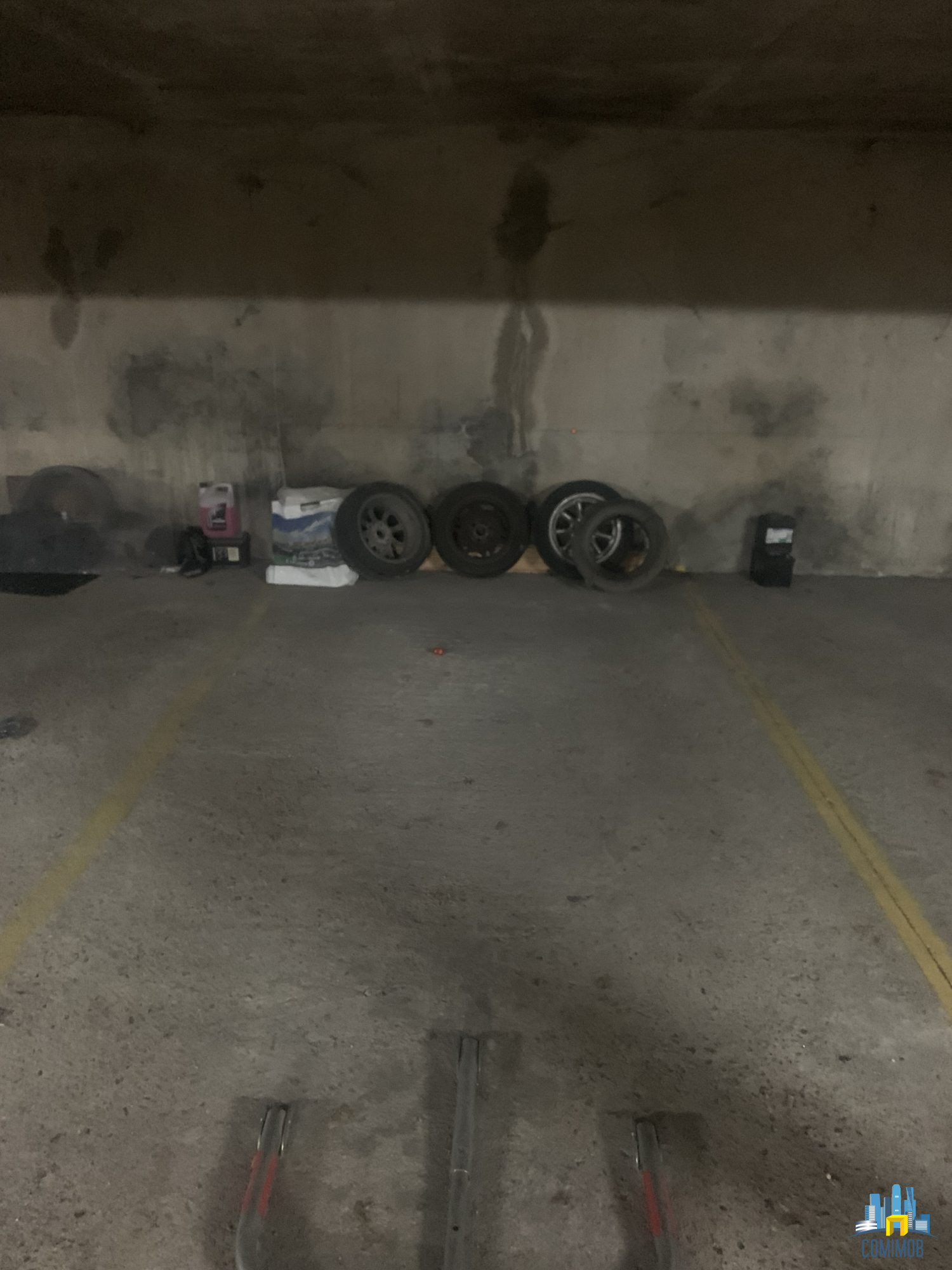 Parking  - ST DENIS