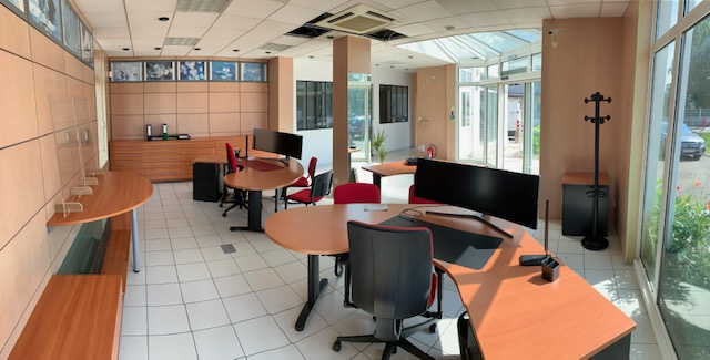 Local Professionnel  - 100m² - TROYES