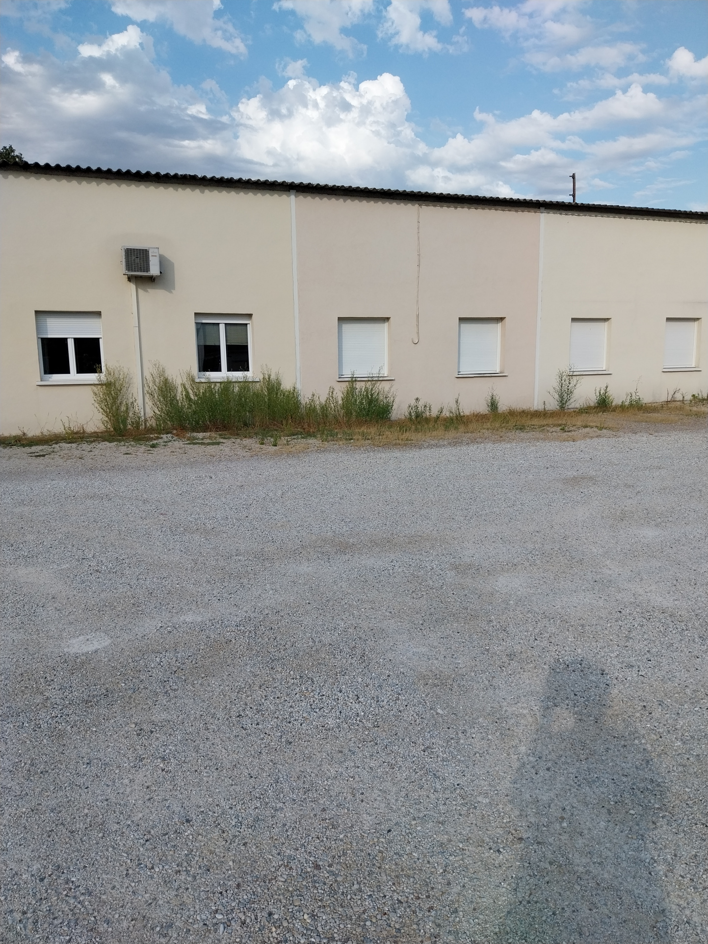 Local Professionnel  - 413m² - TROYES