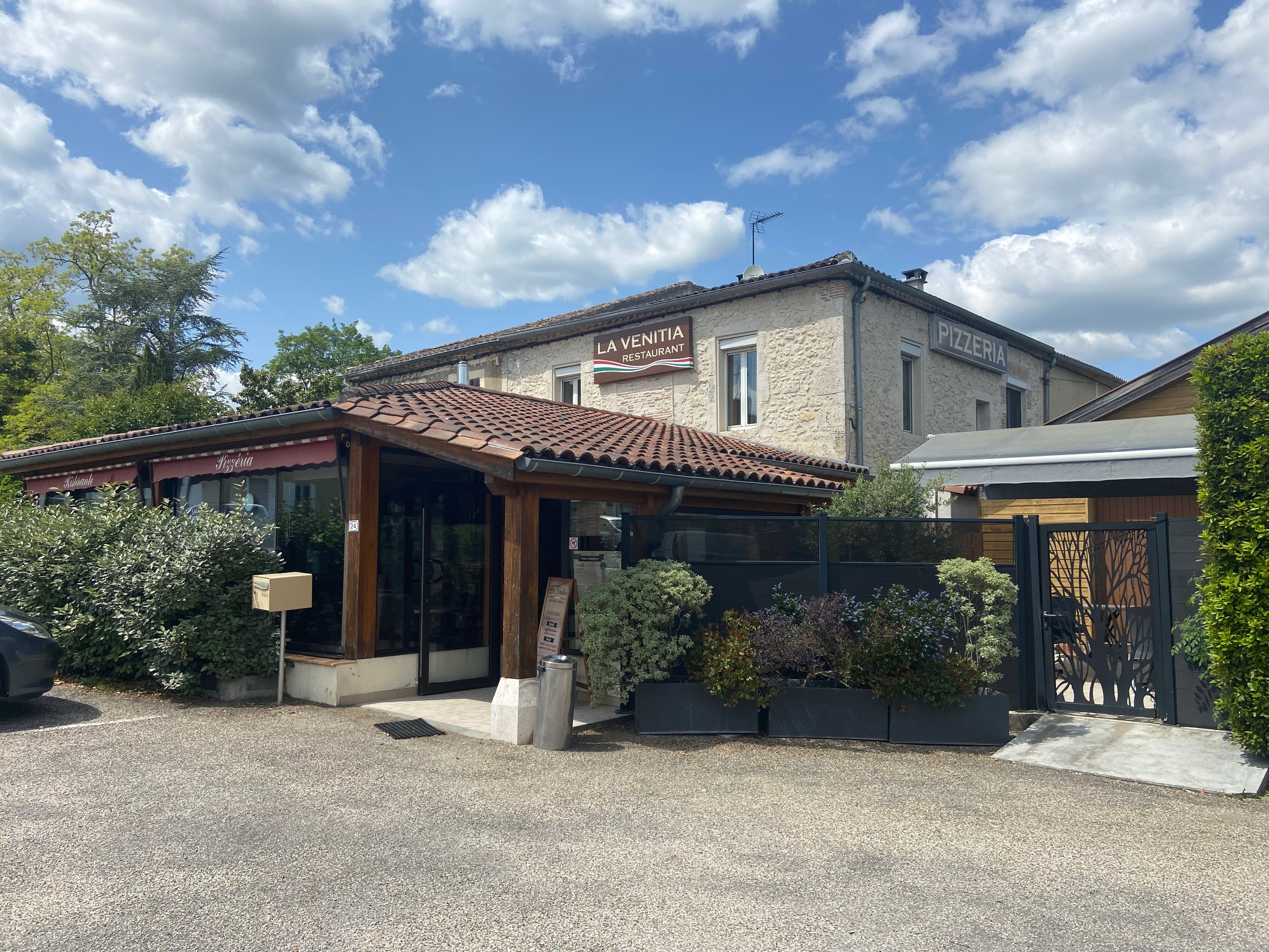 Local commercial  - 318m² - BARBASTE