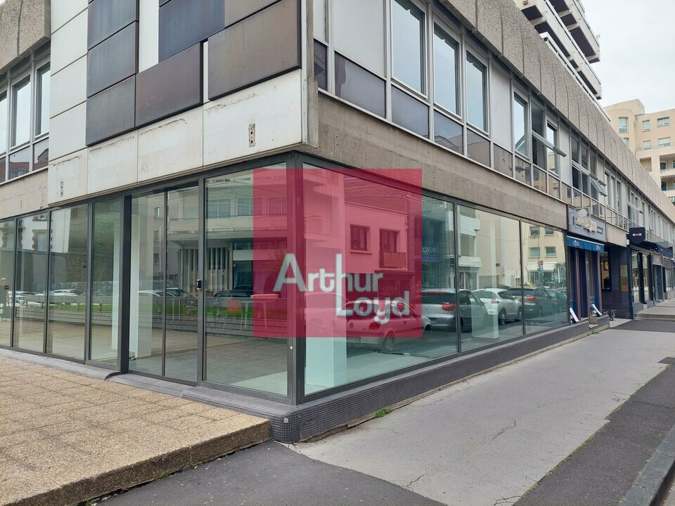 Local commercial  - 140m² - CLERMONT FERRAND