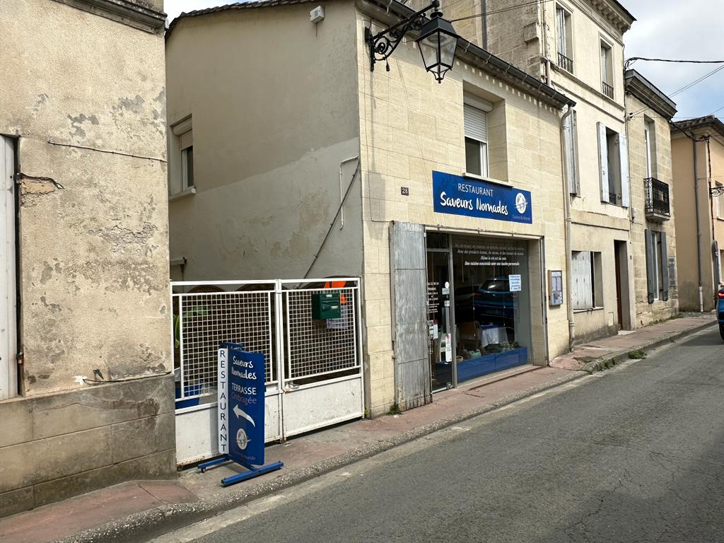 Local commercial  - 122m² - CREON