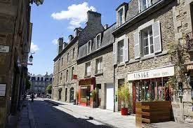 Local commercial  - 60m² - DINAN