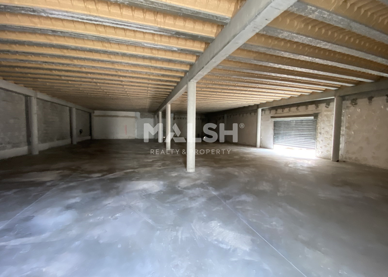 Local commercial  - 690m²