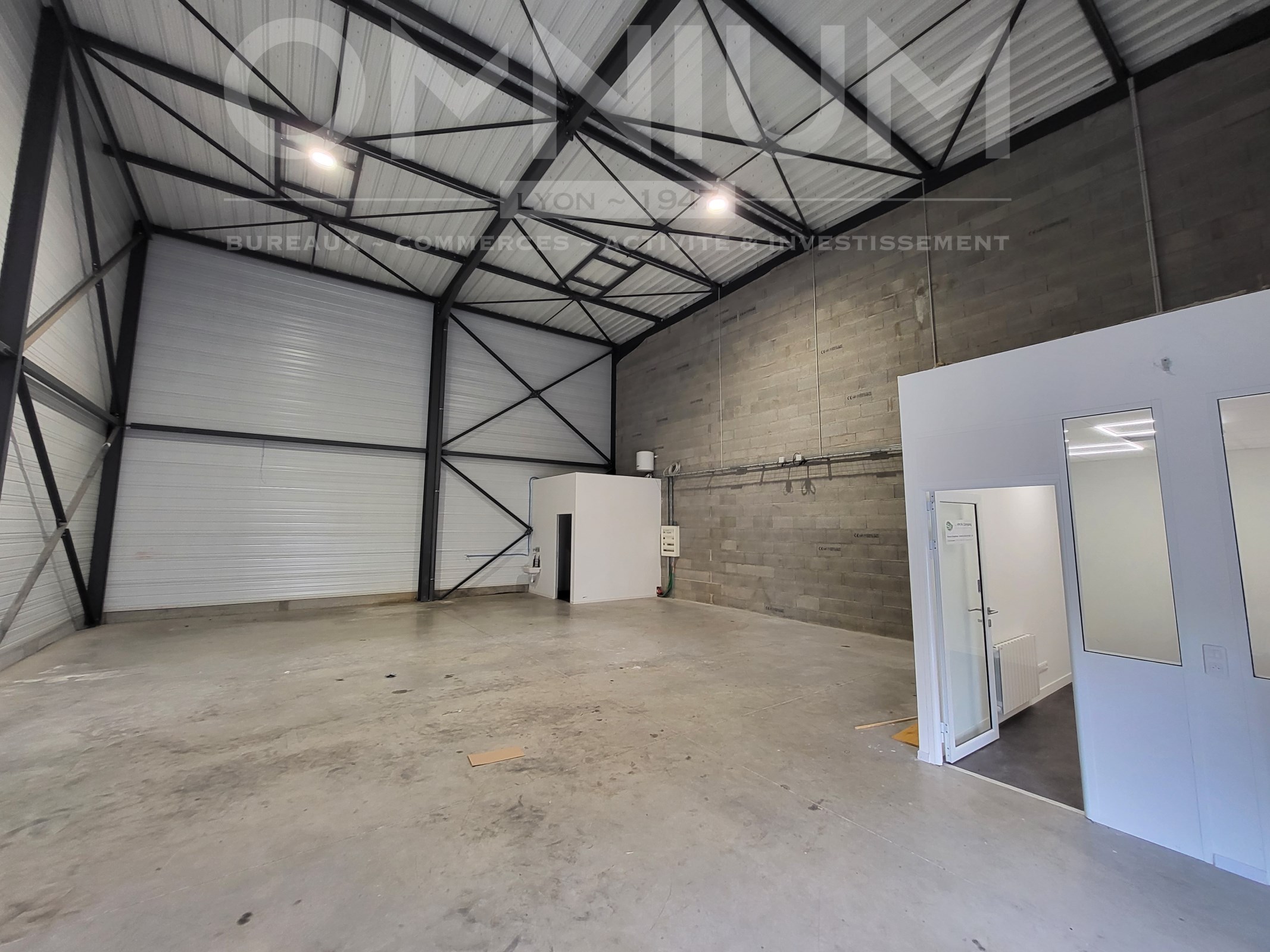 Local industriel  - 150m² - CHASSAGNY