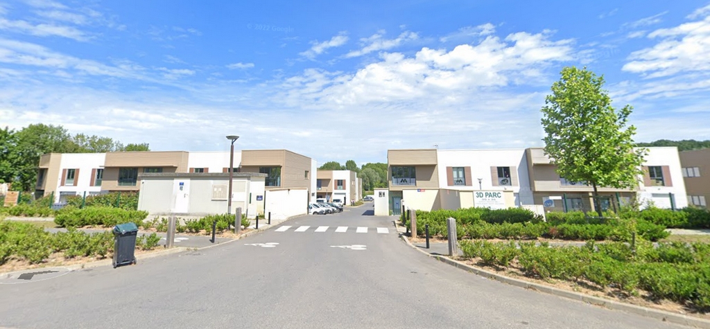 Local industriel  - 221m² - BUSSY ST GEORGES