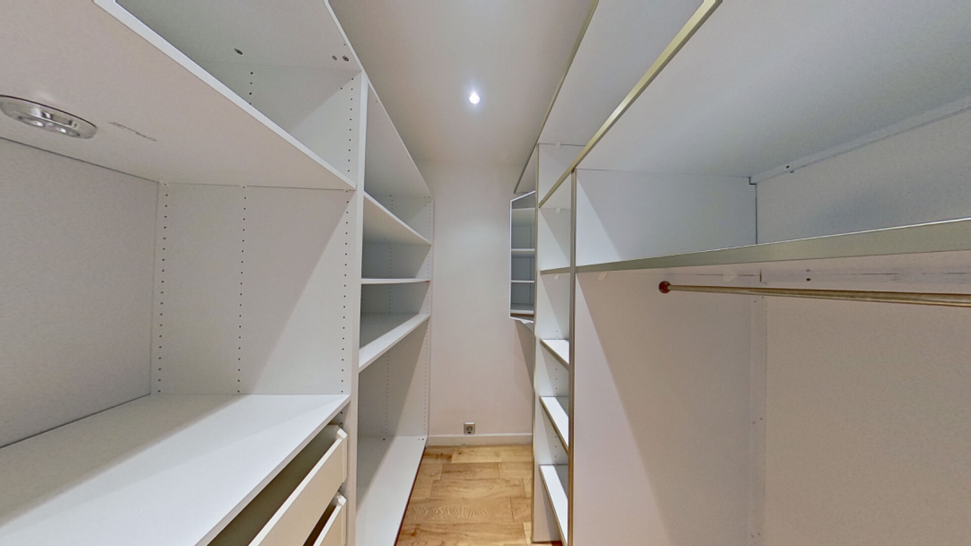 Appartement a louer  - 5 pièce(s) - 145 m2 - Surfyn