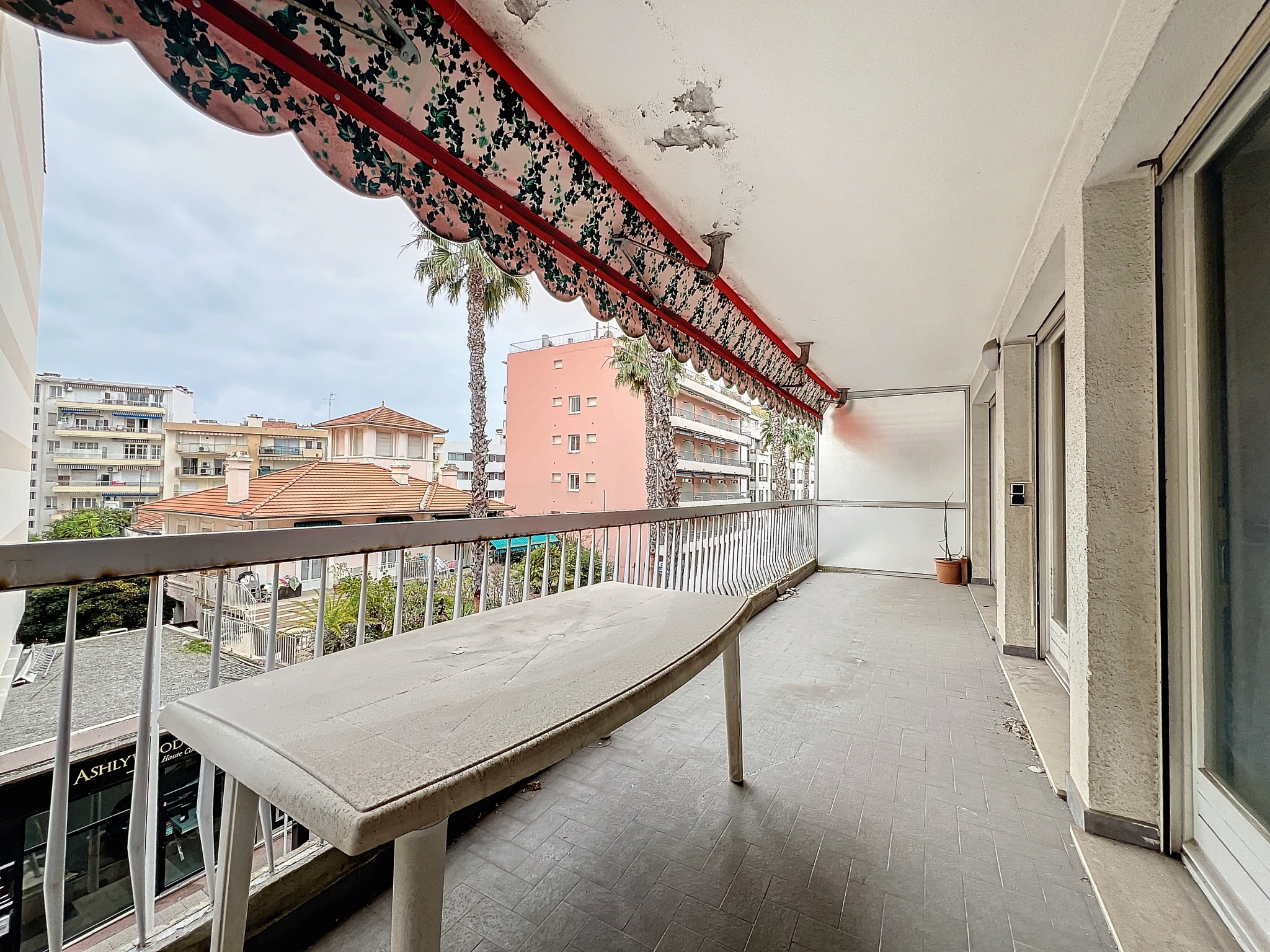 Appartement 3 pièces - 72m² - ANTIBES