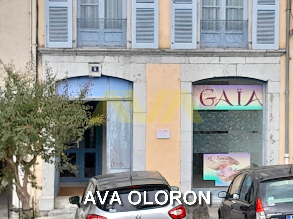 Local commercial  - 95m² - OLORON STE MARIE