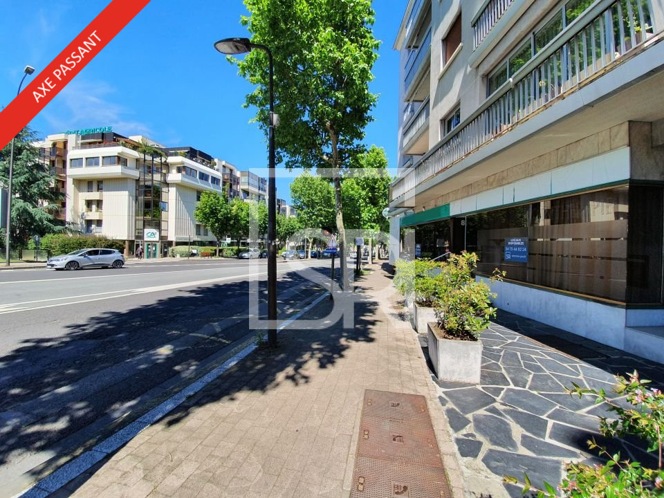 Local commercial  - 260m² - CHAMALIERES