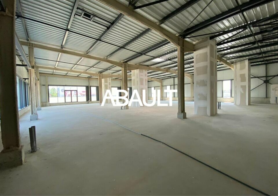 Local commercial  - 651m² - BEGLES