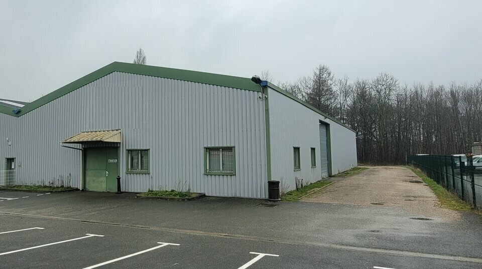 Local industriel  - 825m² - MAROMME