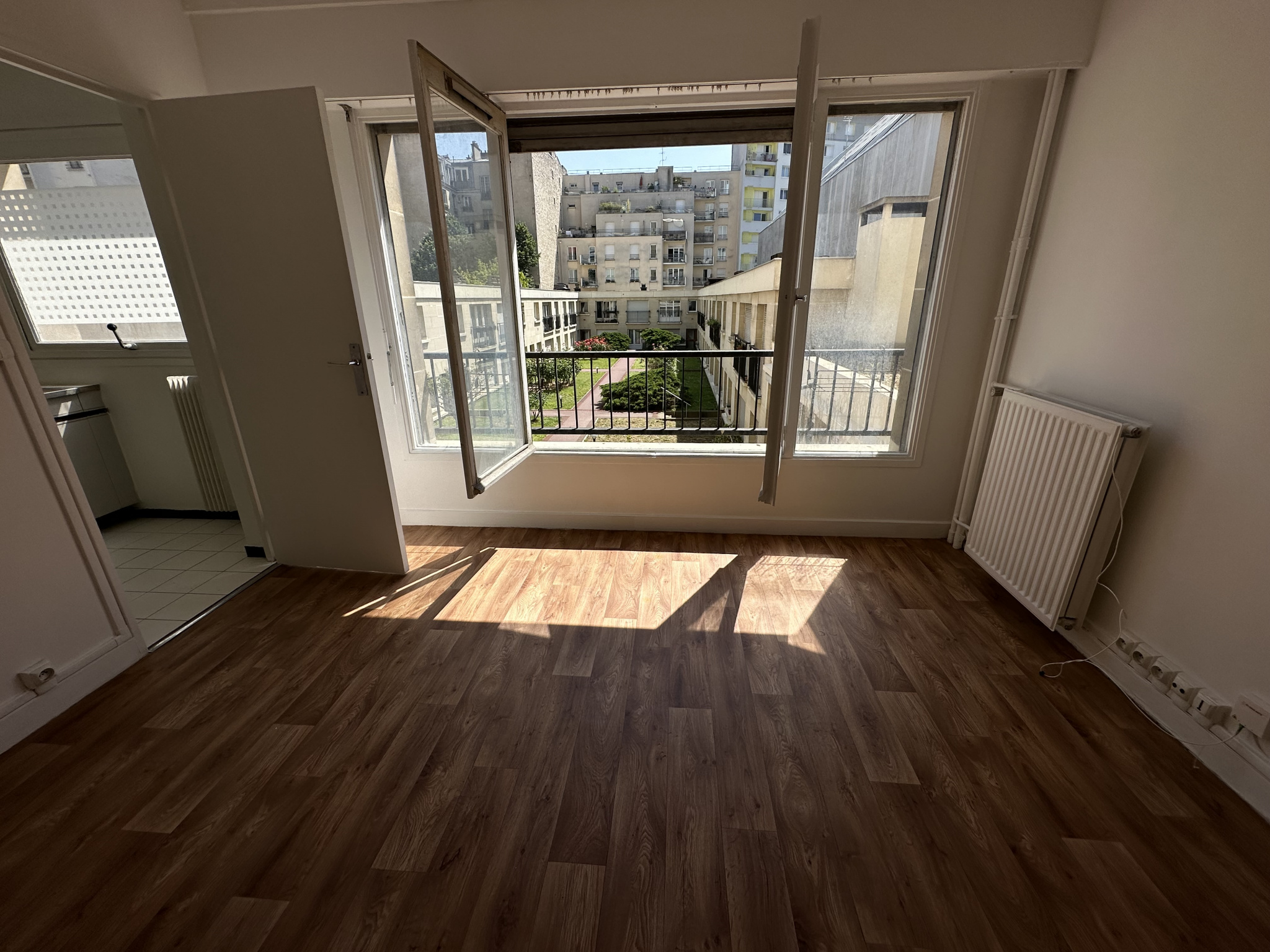 Appartement 1 pièce - 31m² - PARIS  - 20ème