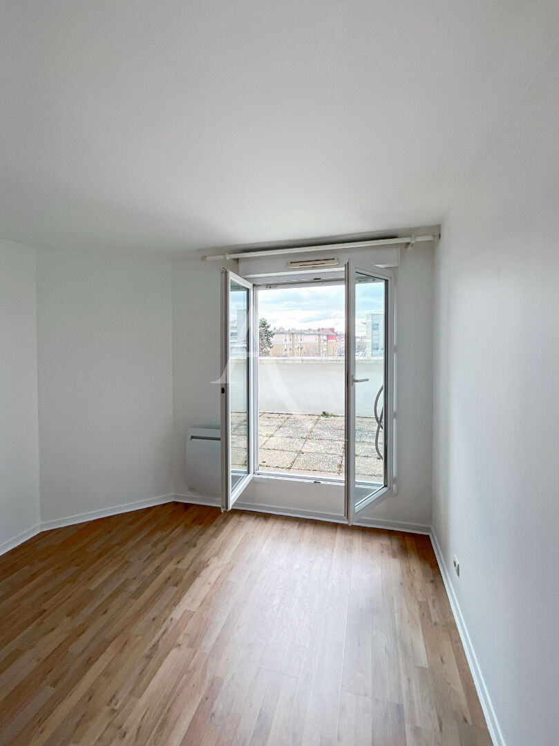 Appartement a louer suresnes - 4 pièce(s) - 94 m2 - Surfyn