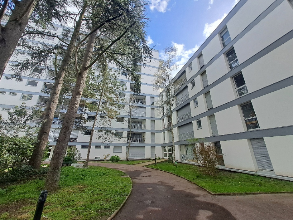 Appartement 1 pièce - 24m² - BOULOGNE BILLANCOURT