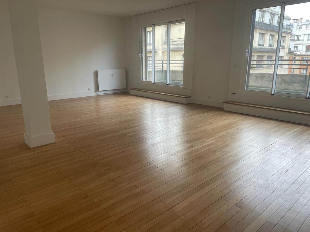 Appartement 3 pièce(s) 125 m²à louer Paris-16e-arrondissement