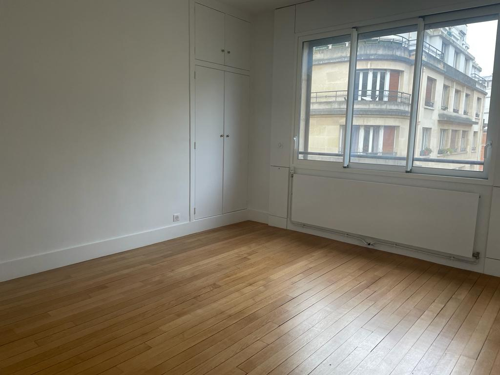 Appartement a louer paris-16e-arrondissement - 3 pièce(s) - 125 m2 - Surfyn