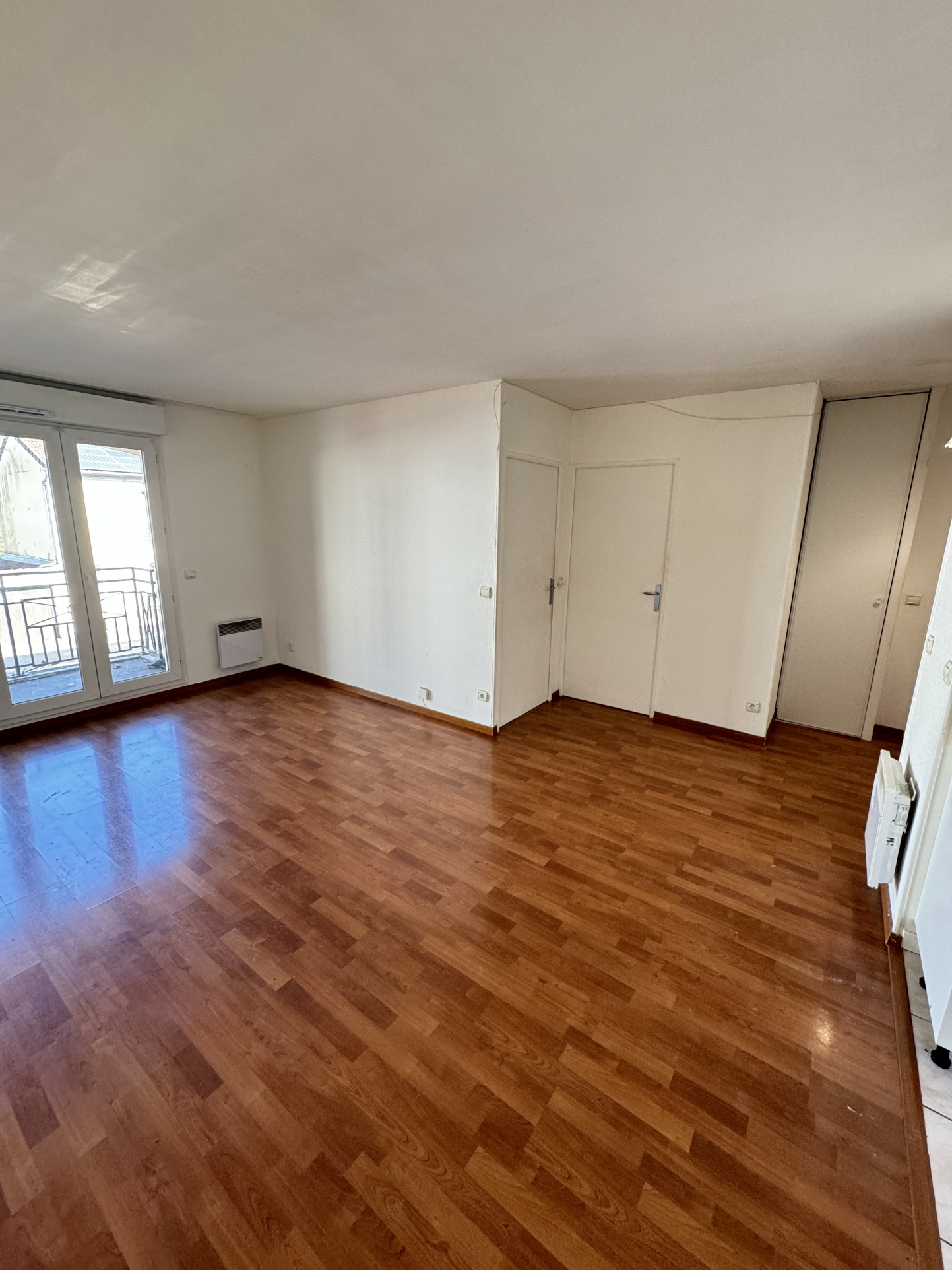 Appartement 2 pièces - 43m² - CLAYE SOUILLY