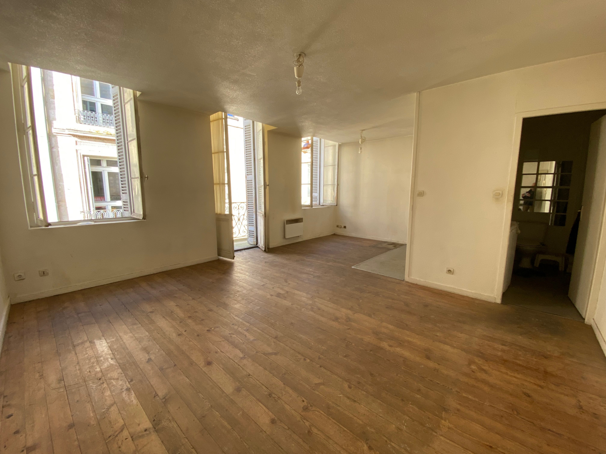 Appartement 1 pièce - 34m² - BORDEAUX