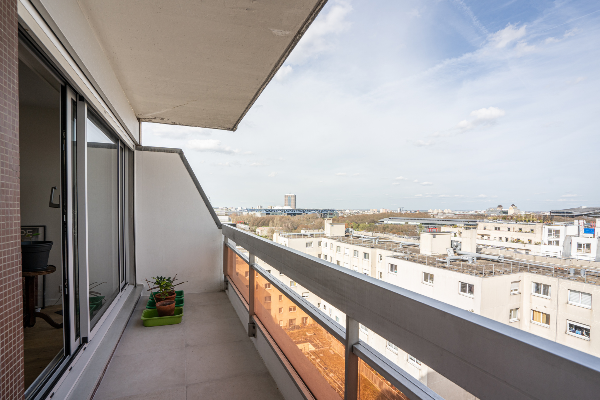 Appartement 2 pièces - 56m² - PARIS  - 19ème