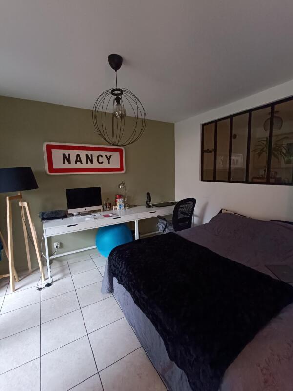 Appartement 1 pièce - 50m² - NANCY
