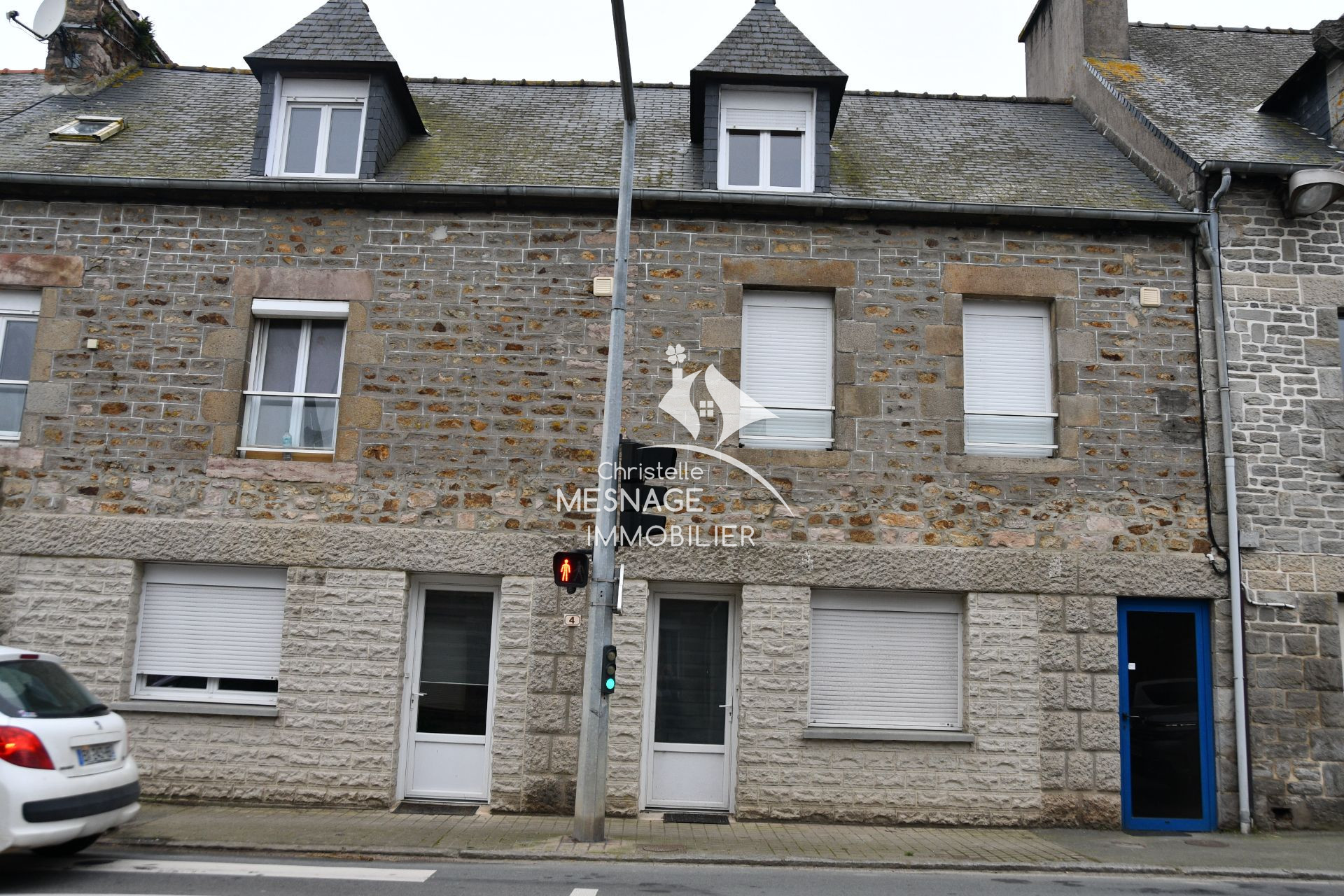 Local commercial  - 221m² - DINAN