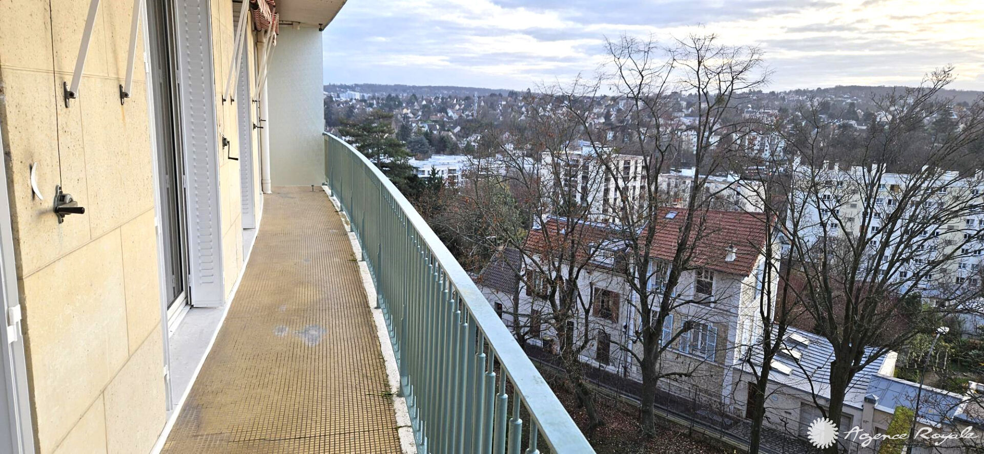 Appartement 3 pièces - 67m² - ST GERMAIN EN LAYE