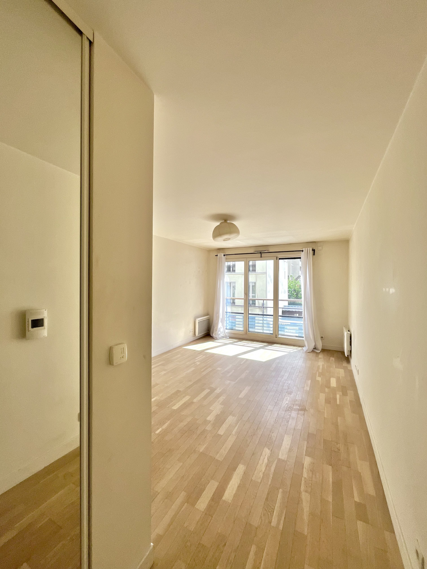 Appartement a louer suresnes - 2 pièce(s) - 42 m2 - Surfyn