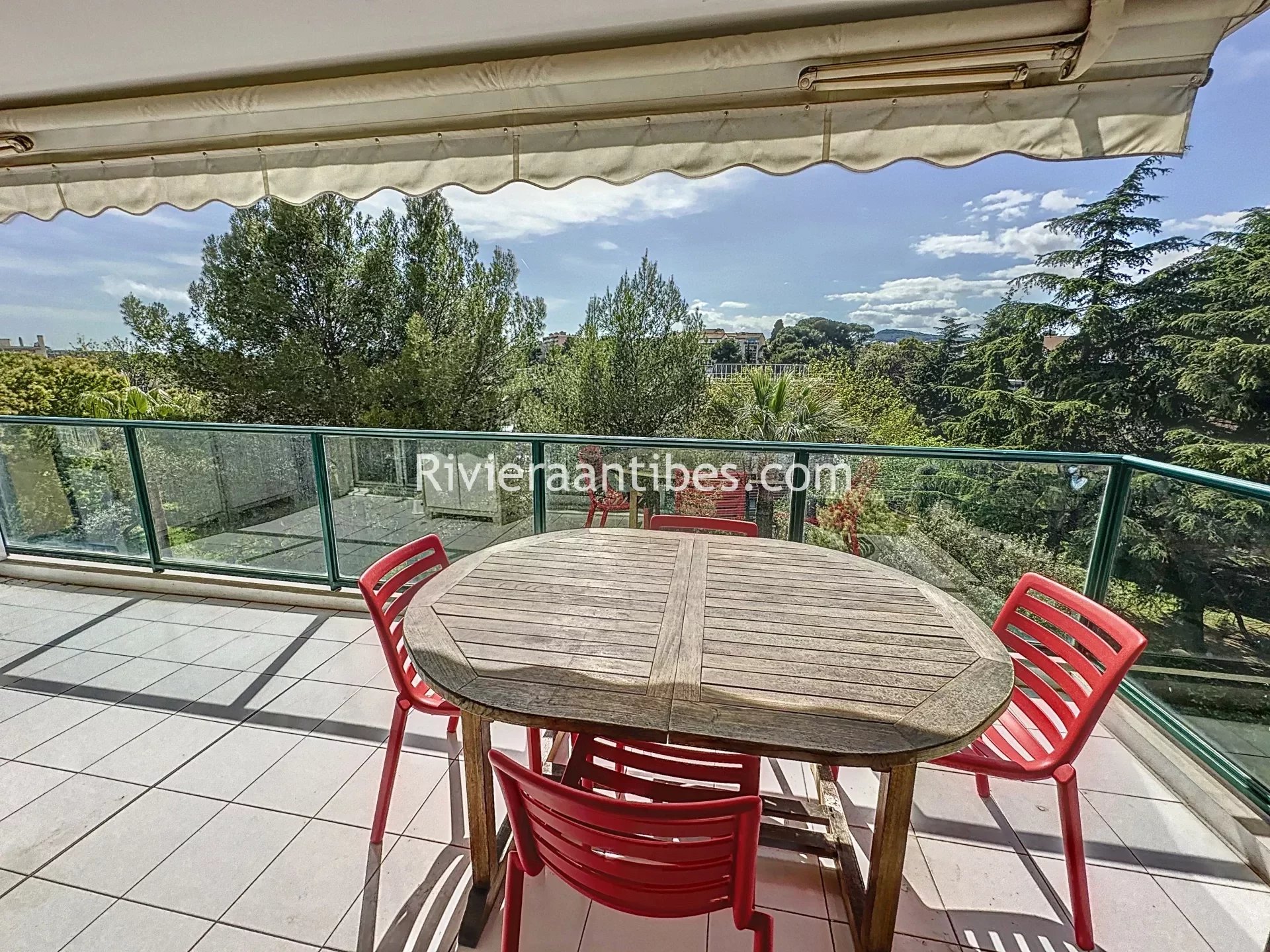 Appartement 4 pièces - 76m² - ANTIBES