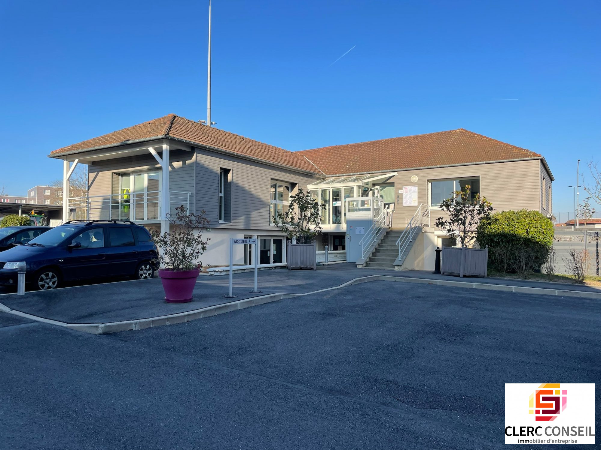Local commercial  - 685m² - GISORS