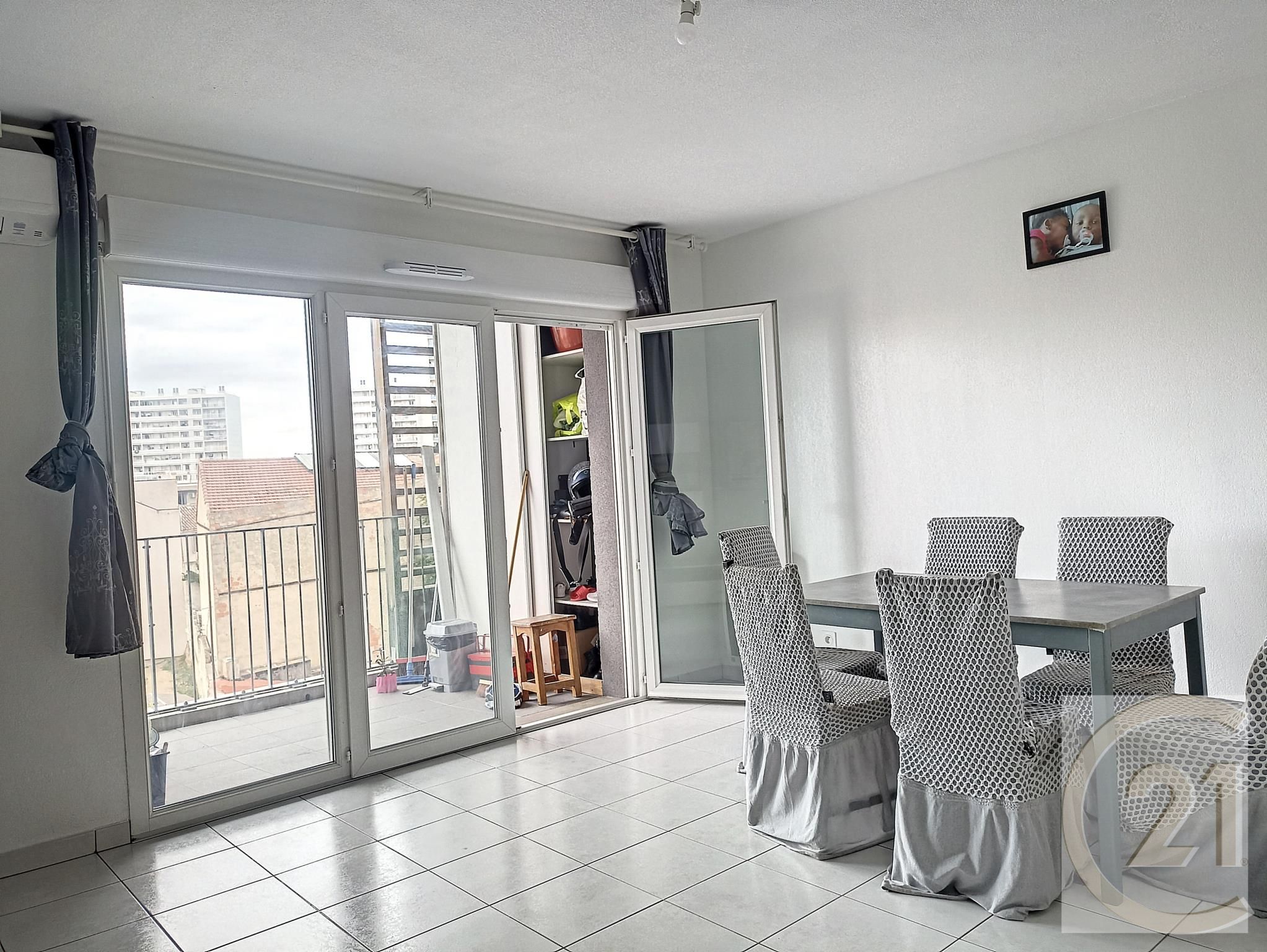 Appartement 4 pièces - 71m² - MARSEILLE  - 3ème