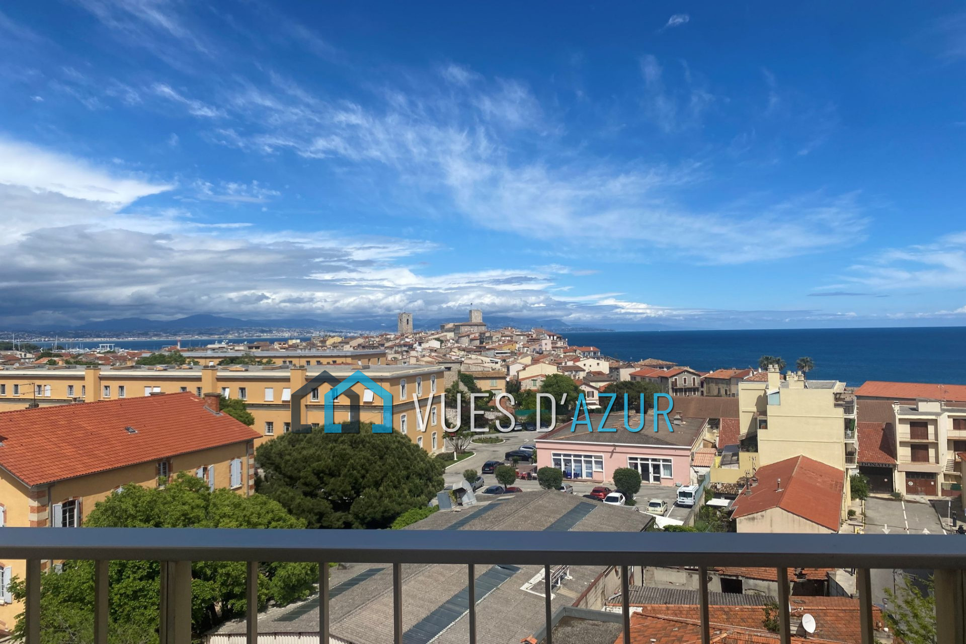 Appartement 3 pièces - 95m² - ANTIBES