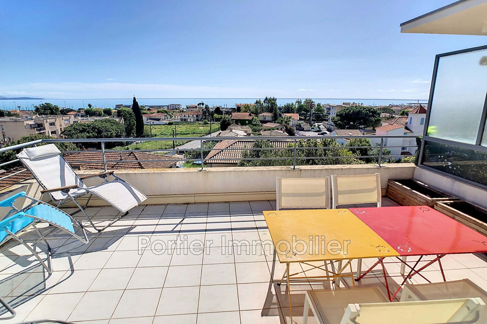 Appartement 3 pièces - 75m² - ANTIBES