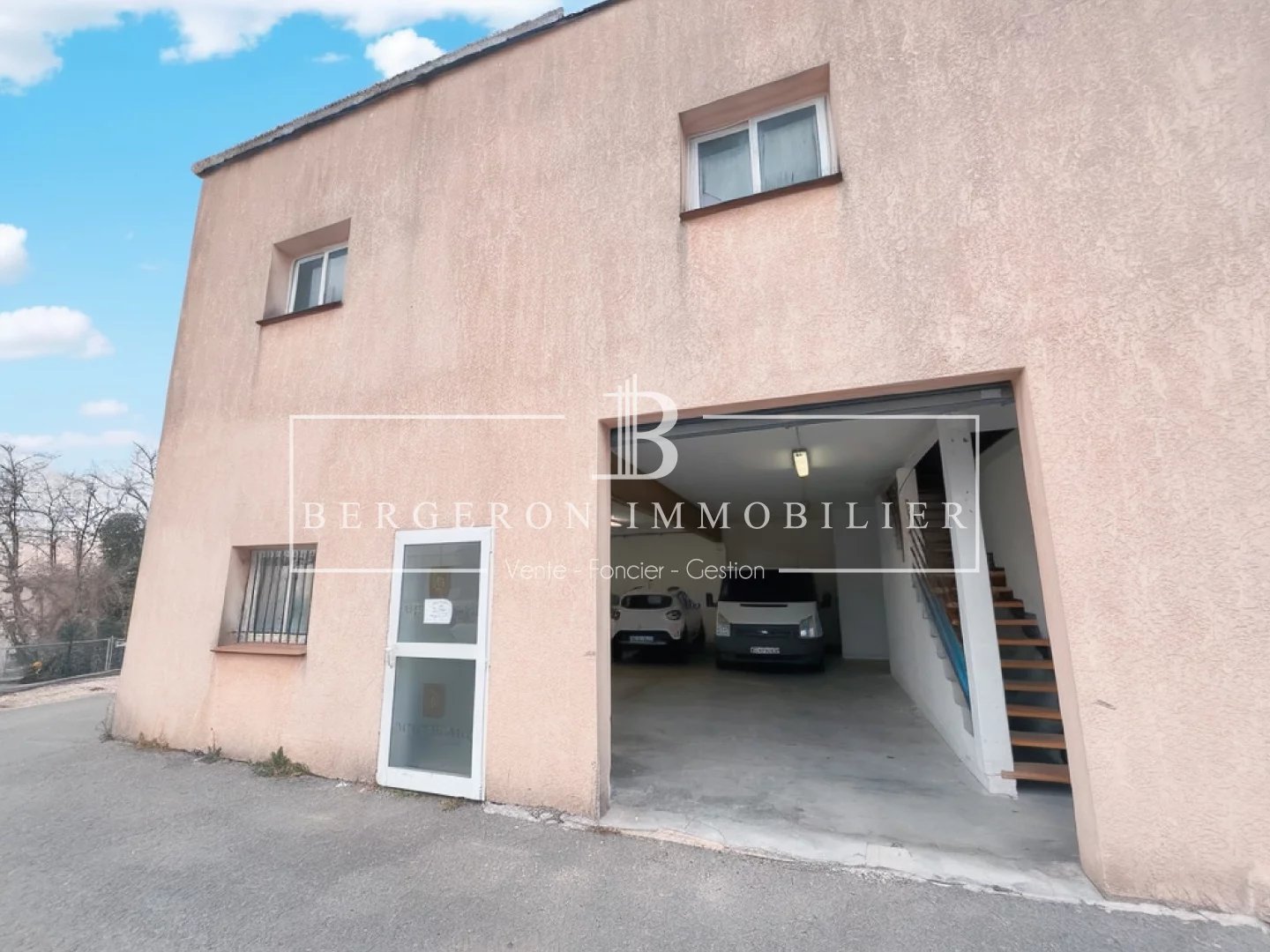Local commercial  - 400m² - GRASSE