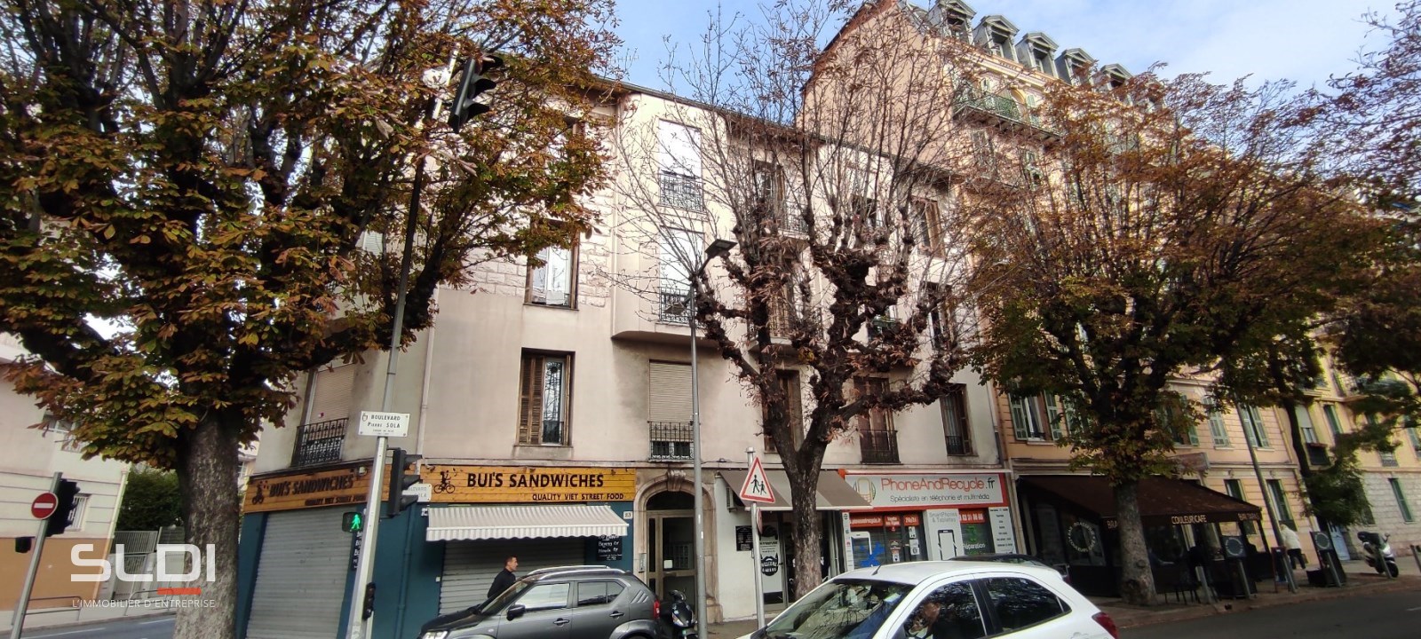 Local commercial  - 126m² - NICE