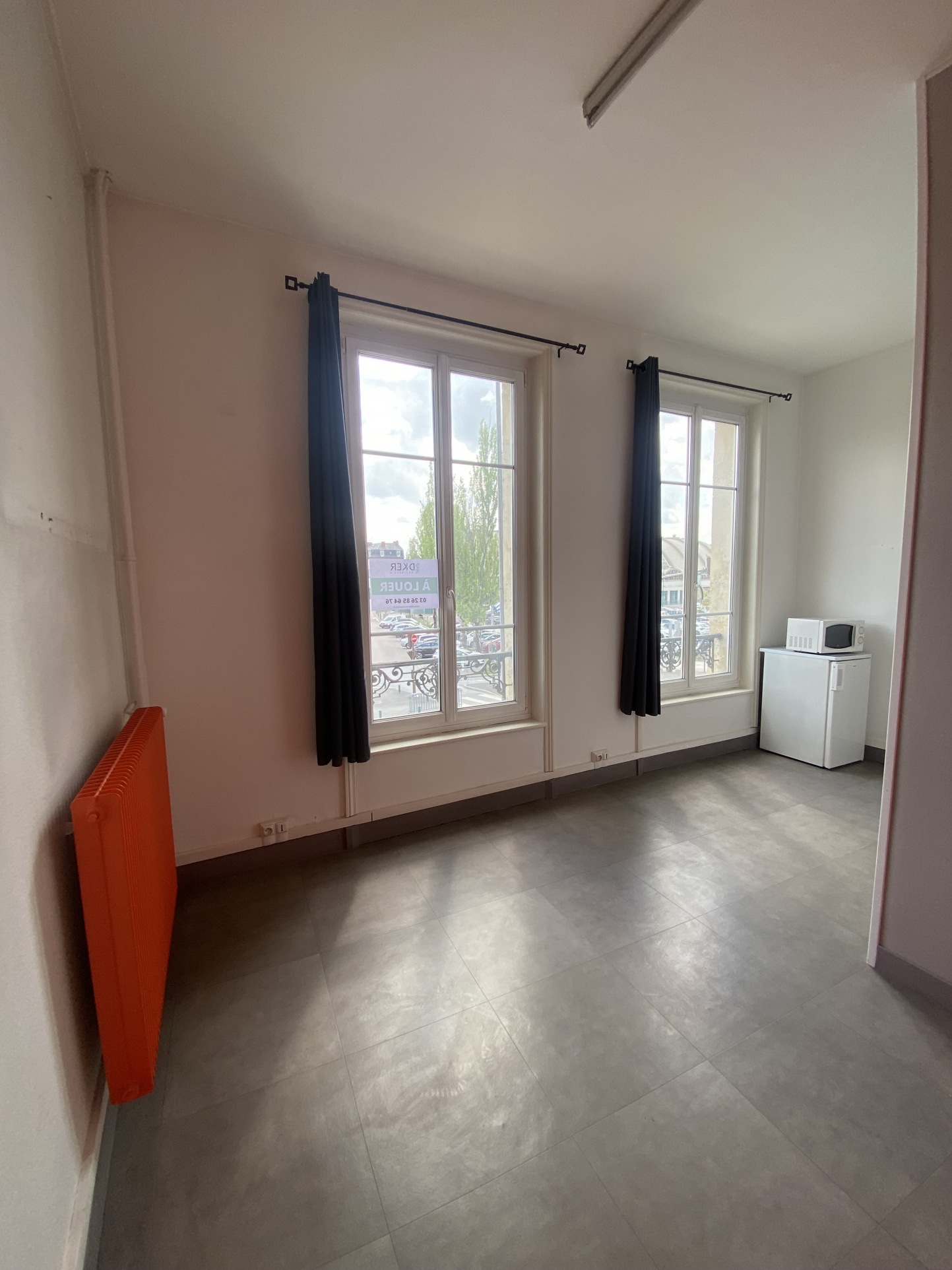 Local Professionnel  - 18m² - REIMS