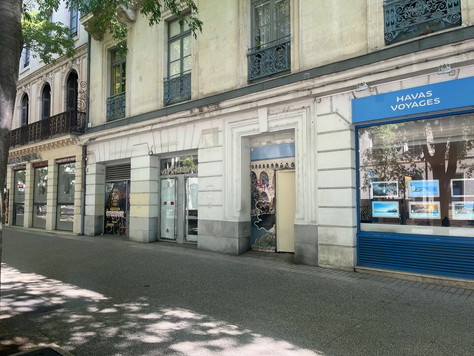 Local commercial  - NIMES