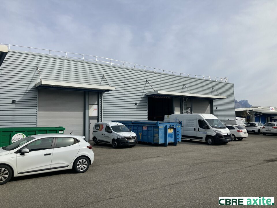 Local industriel  - 379m² - ECHIROLLES