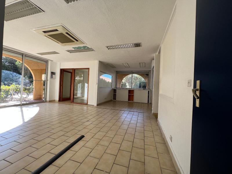 Local commercial  - 100m² - LEUCATE