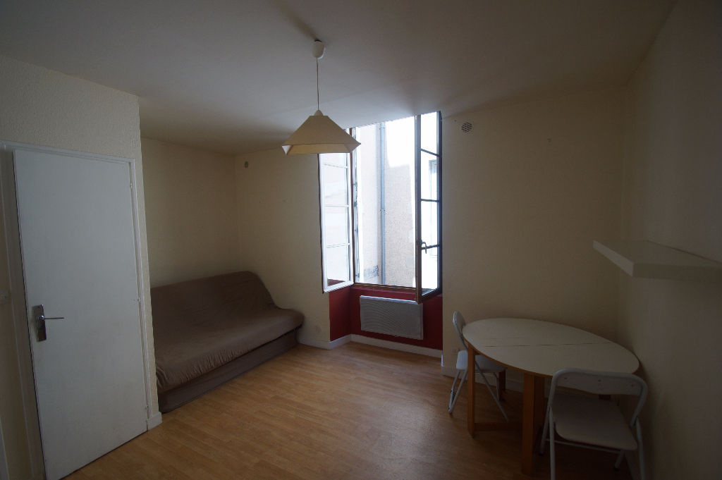 Appartement 1 pièce - 20m² - POITIERS