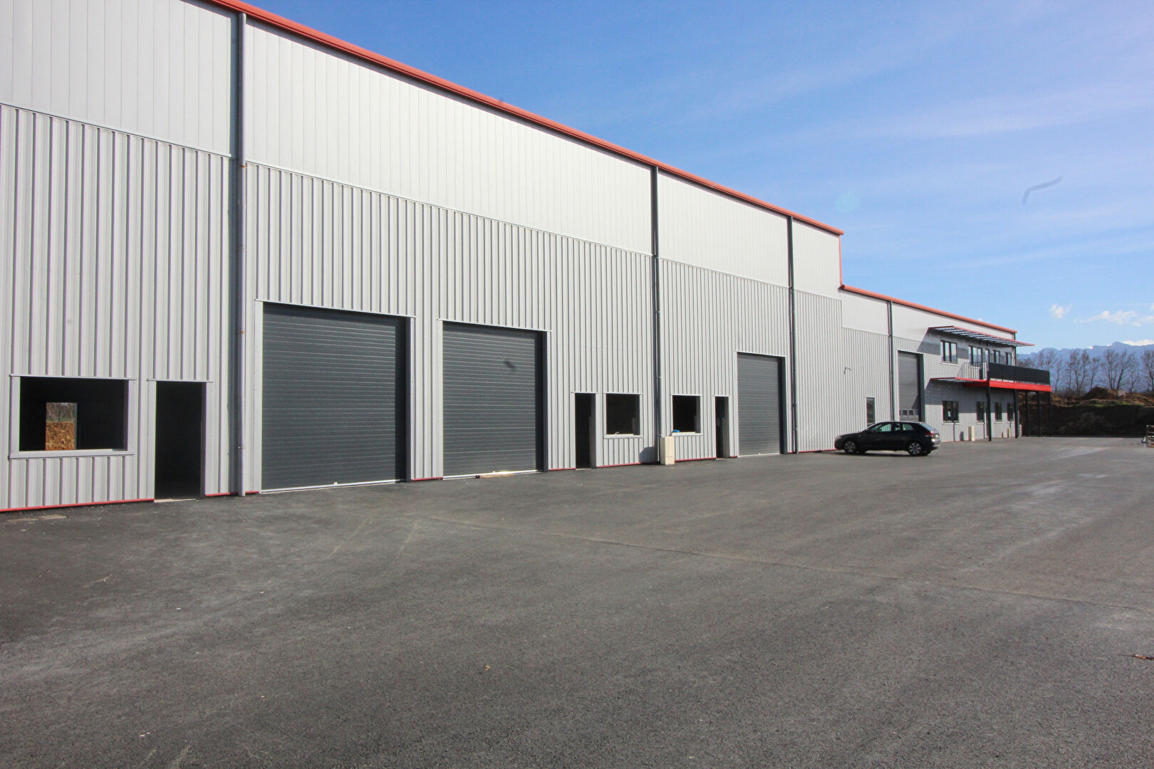 Local industriel  - 160m²