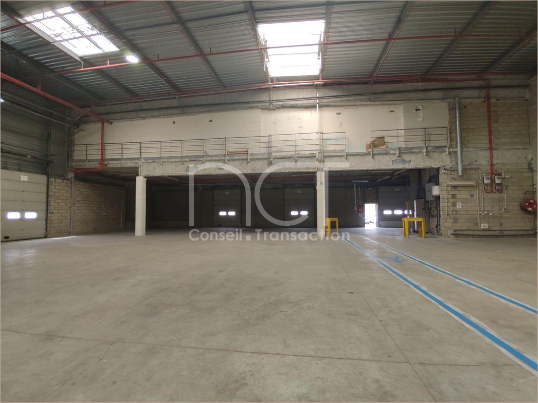Local industriel  - 2 663m² - STAINS