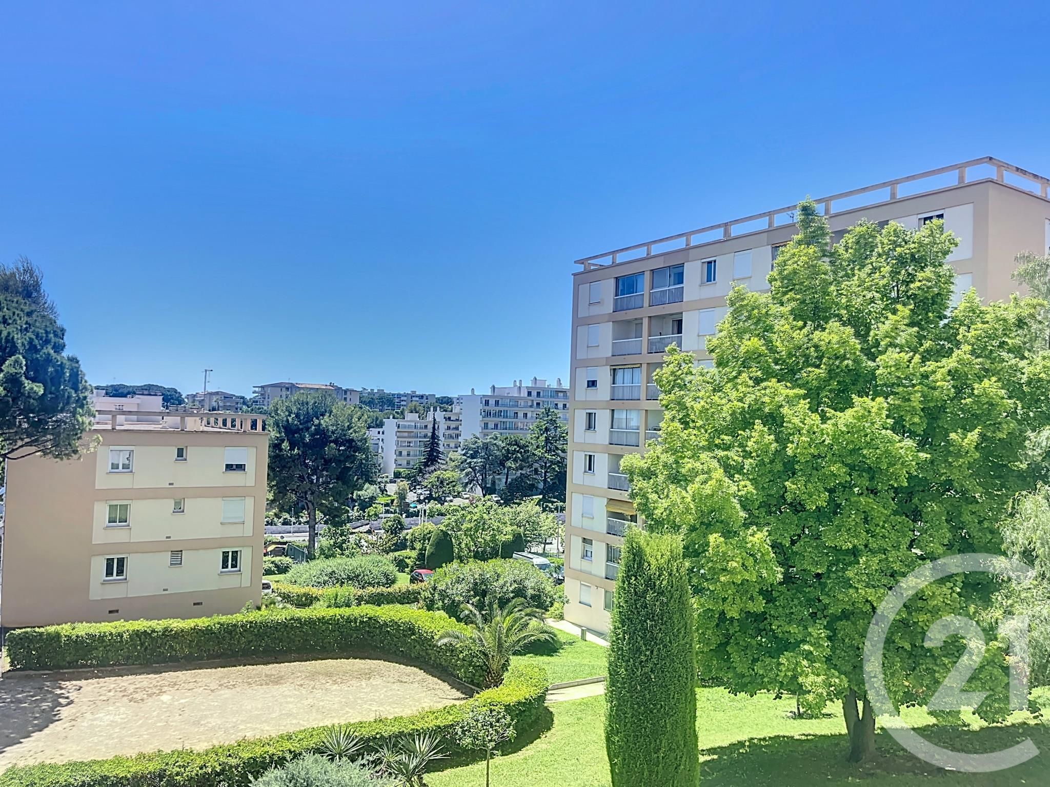 Appartement 3 pièces - 63m² - ANTIBES