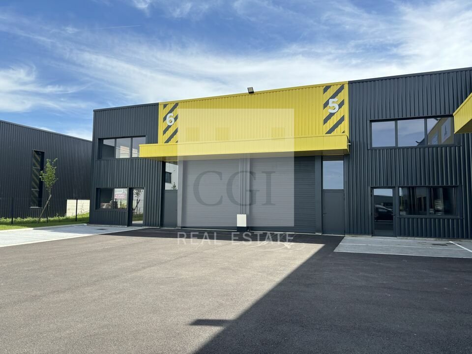 Local industriel  - 253m² - FRANS